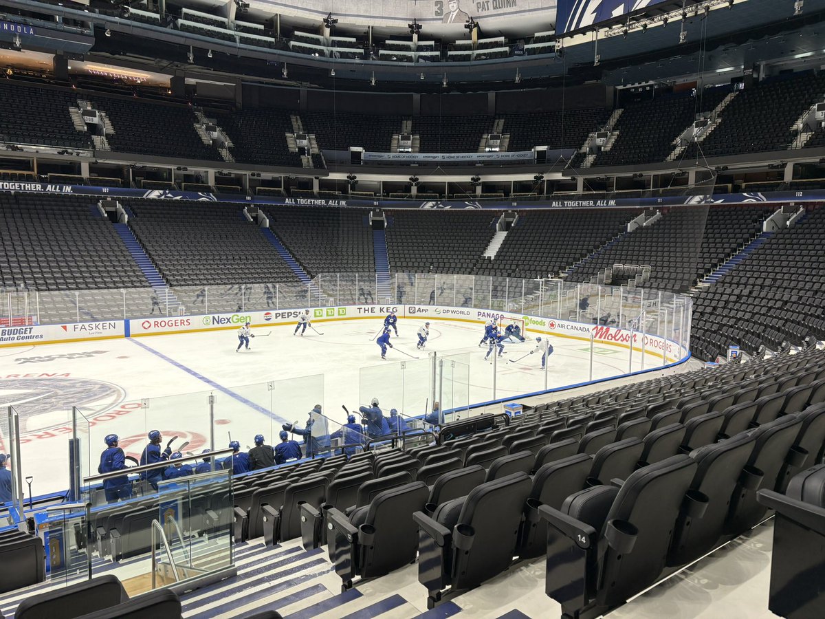 CanucksArmy tweet media