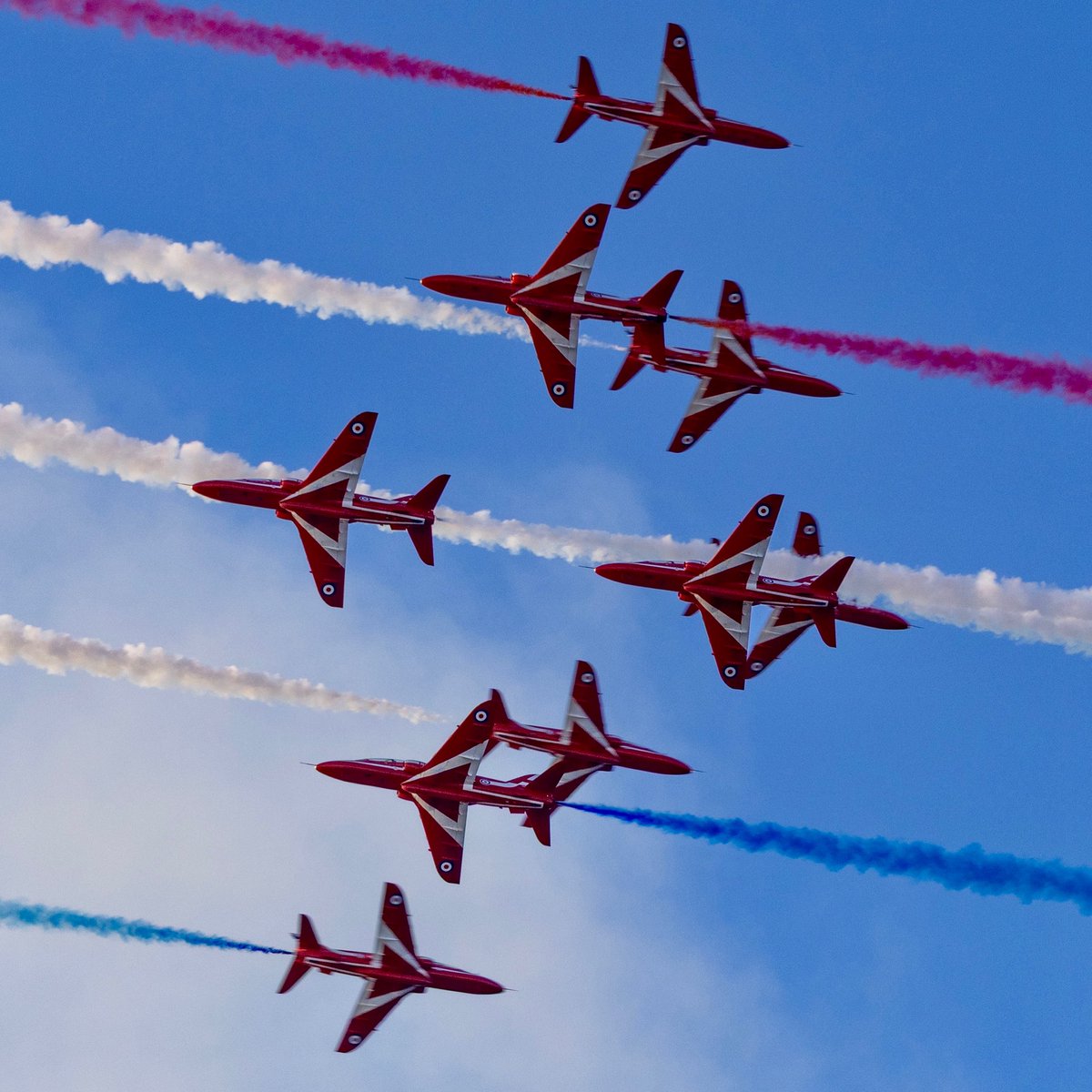 Martynfoss's tweet image. 5/4 Crossover @rafredarrows #redarrows
