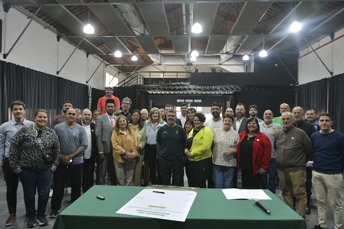 Participamos de la 1º Jornada de Deporte Sin Discriminación en Paraná.
Compartimos un espacio de reflexión con un mismo objetivo: un deporte inclusivo y respetuoso de la diversidad.
🤝 Desde el Municipio seguimos promoviendo ámbitos libres de discriminación.