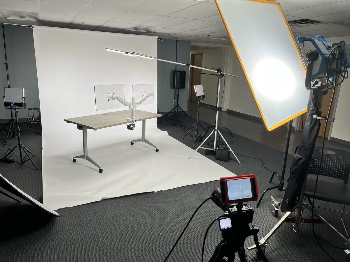 CreativeEyeProd's tweet photo. Product shoot at AIS (Affordable Interior Systems) today, captured some awesome shots, looking forward to the edit! https://t.co/d5caJ3as3x