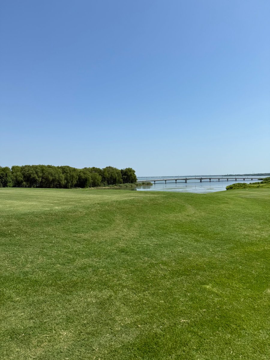 lpcvd13971291's tweet photo. The scenery of the golf course is still very beautiful https://t.co/9HeX6DQ2vQ