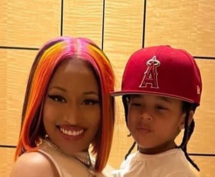 SweetboyLY's tweet photo. @corefans3052 @iamcardib https://t.co/ODe2ULn2nE