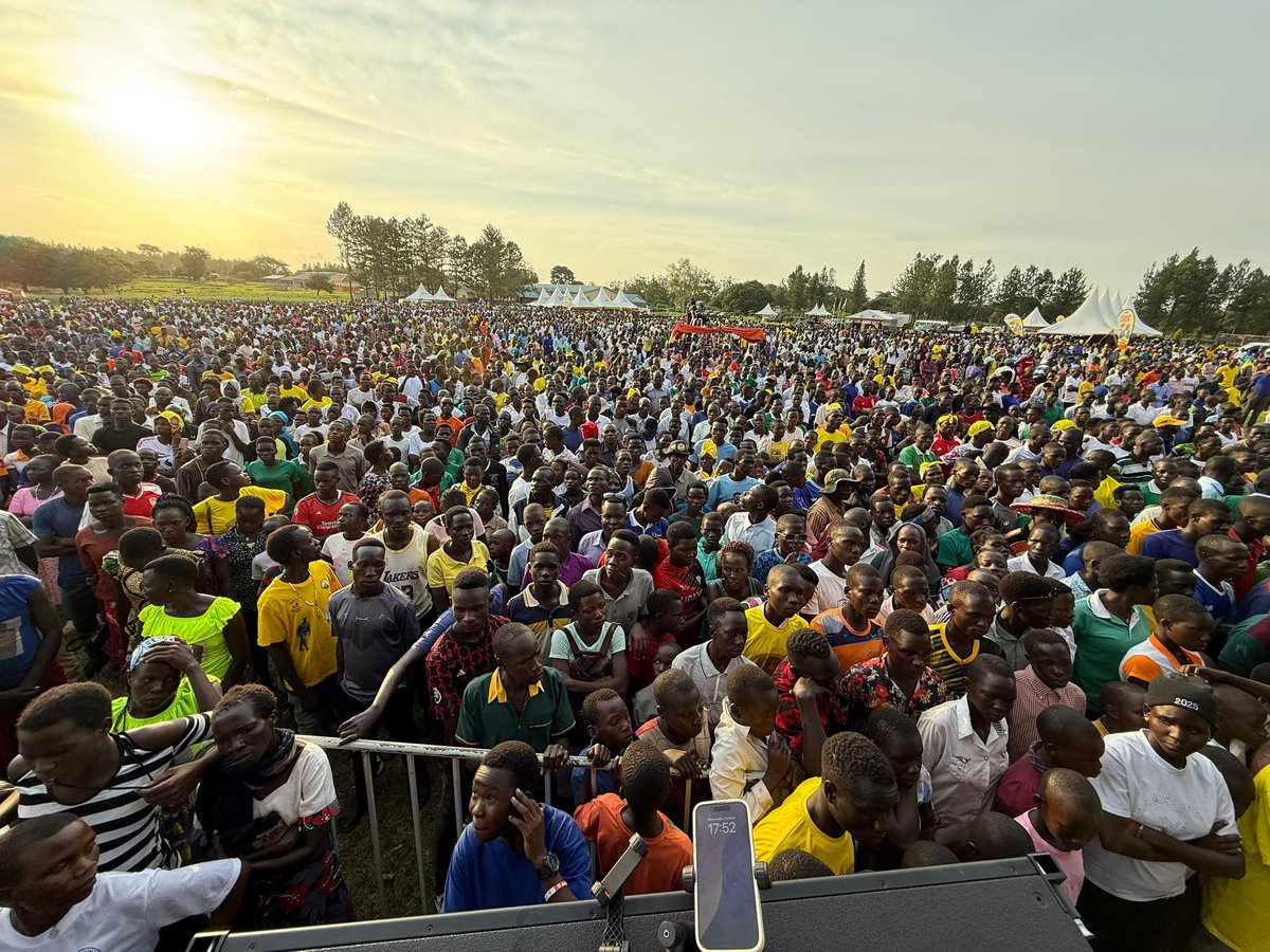 GideonSsekidde's tweet image. President Yoweri Museveni: Uganda's Darling- leader, known for economic growth, infrastructure development, and regional peace efforts. His leadership has shaped Uganda's trajectory.Thank you Dokolo for the Love.
#ProtecttheGains
#M7isthBest
#Securingthefuture
#Nrmonline