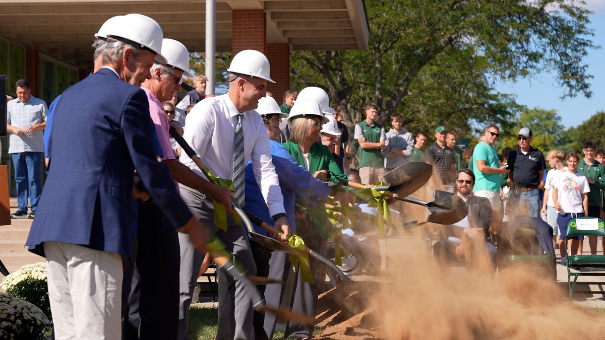 ✨ Celebrating Legacy &amp; New Beginnings! ✨ Wilmington College broke ground on the Scheve Athletic Center, honoring Coach Jerry Scheve. 💚 

Read more: wilmington.edu/news/day-of-me… 

#WilmingtonCollege #PurposeCantWait #ScheveAthleticCenter #HallOfChampions #WCHomecoming2025