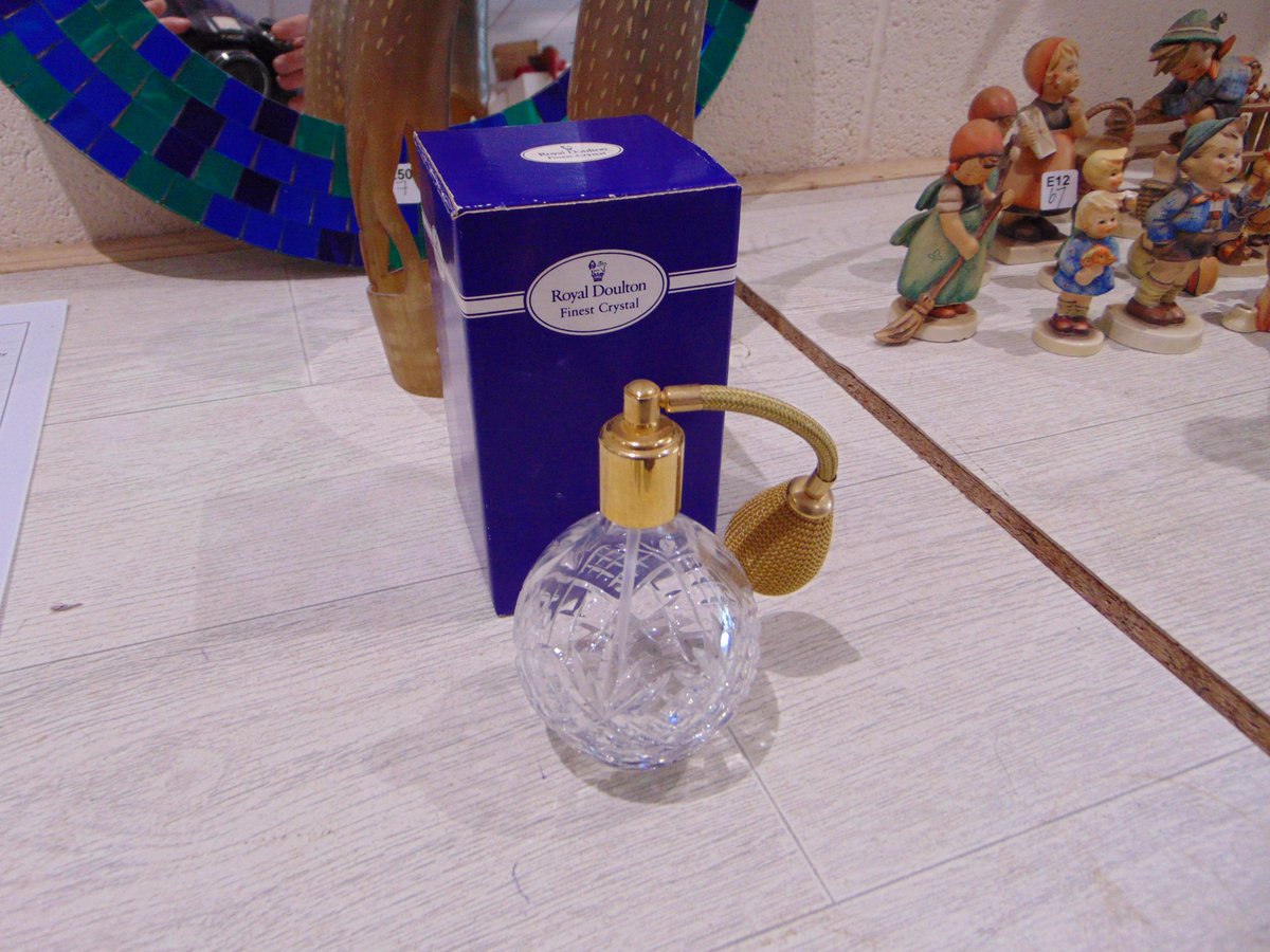 MewsAuctions's tweet image. Available this Friday 3rd October. Auction starts at 6pm.

Royal Doulton Perfume Atomiser Bottle.

#royaldoulton #perfume #atomiser