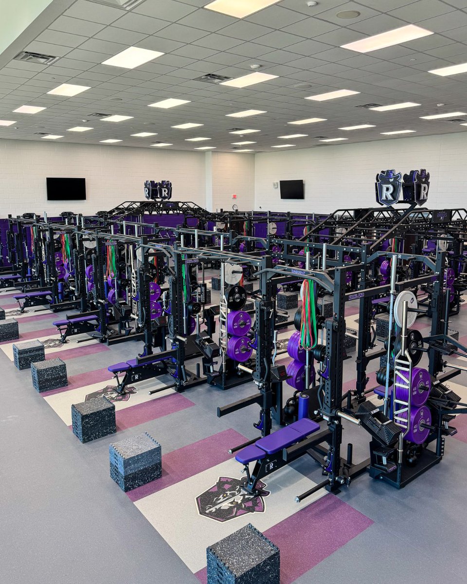 power_lift's tweet photo. Continuing to set the standard in high school athletic
facilities🦾

𝐖𝐞𝐥𝐜𝐨𝐦𝐞 𝐭𝐨 𝐑𝐢𝐜𝐡𝐥𝐚𝐧𝐝’𝐬 𝐅𝐢𝐞𝐥𝐝𝐡𝐨𝐮𝐬𝐞.

@powerlift_tx | @PBMstrong  | @Raider_Athletes 

#WeightRoomWednesday #PowerLiftProud
#PowerLiftBuilt https://t.co/2BTECA2Vru