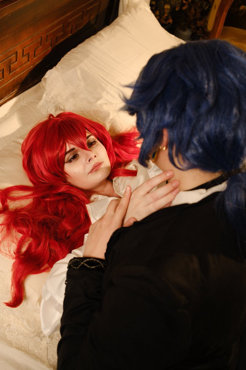 По разбитым зеркалам, по кудрявым волосам
Ты гадаешь, в чём же выйти наружу.

Нежнятины принес 😻

#ガイディル #kaeluc #diluc #kaeya