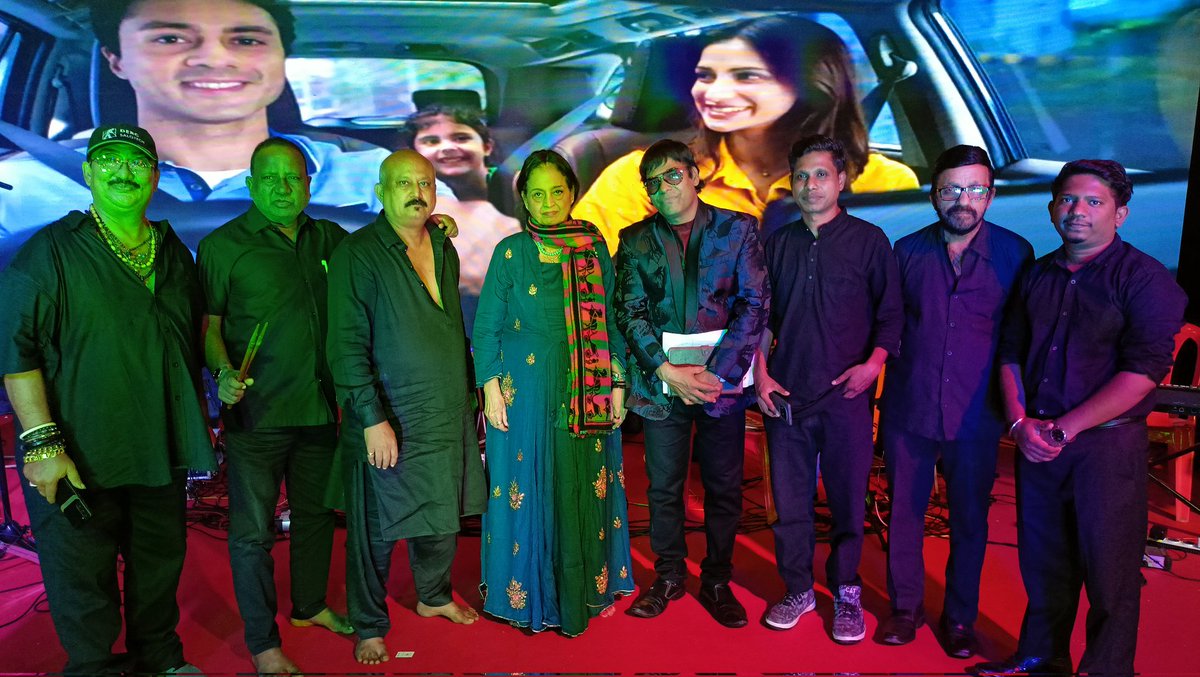 mohdayazmusic's tweet image. Freinds Happy To Share 

We Have Done Grand Bollywood Musical Night At Pune Durgha Sangeet Mahotsav 

Live In Concert 
Playback Singer Sapna Awasthi ji
Playback Singer Mohd Ayaz 
And My Lovely Musician Team 

#sapnaawasthi #mohammadayaz #mohdayaz #mohammedayaz #mdayaz