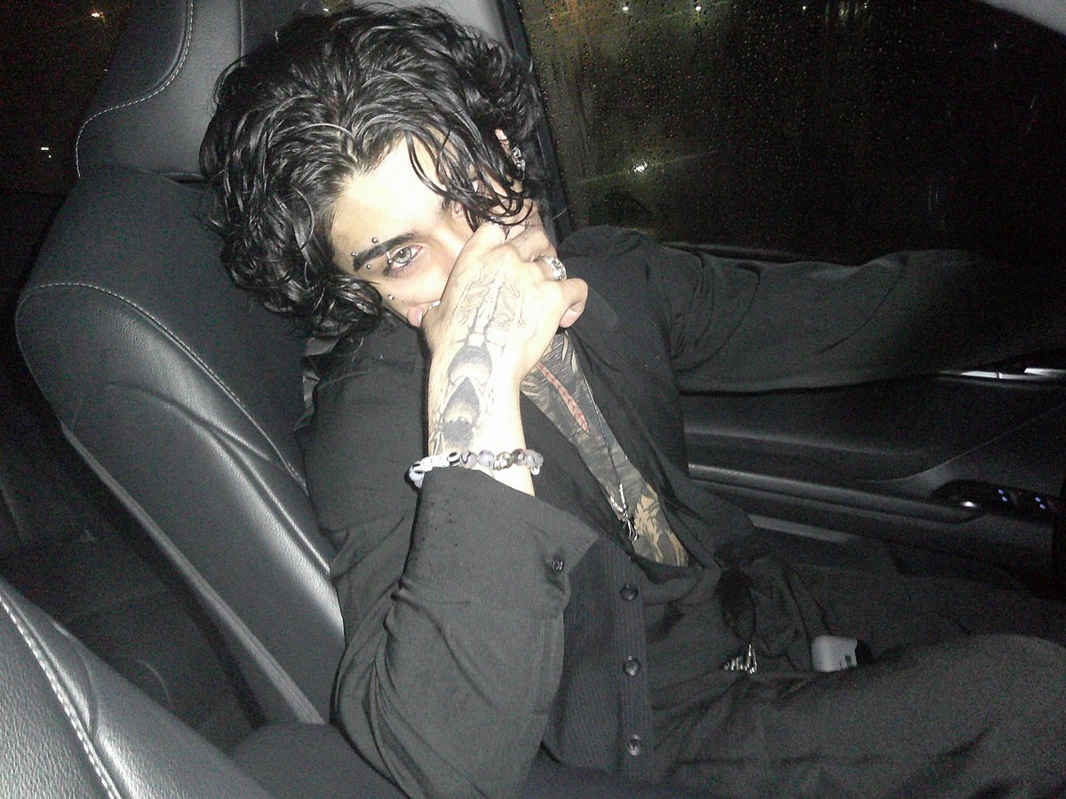 violentoffense's tweet image. in a hood near u👹
-OF is only 15$ a month rn with exclusive content for only ur eyes.