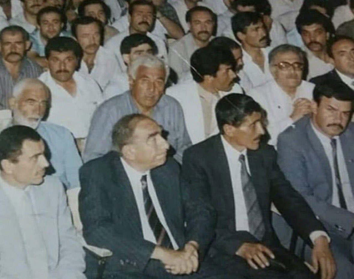 #ÖkkeşŞendiller ağabey rahmeti rahmana kavuşmuş. 

Makamı âli, mekanı cennet olsun. 
Gani gani rahmet olsun. 

Babam’la Muhsin Başkan’la hasret gider,
selam söyle ağabey…