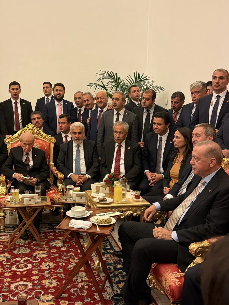 EmreCaliskan_50's tweet photo. Sayın Cumhurbaşkanımızın liderliğinde Barış ve kardeşlik yolunda emin ve güçlü adımlarla...

Bugün Meclisimizin açılış gününde tarihi anlara tanıklık ettik. https://t.co/lCfLwY7cHk