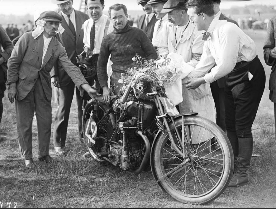 René Gillard (Peugeot), 500cc winner, GP de France, Montargis, 1923.