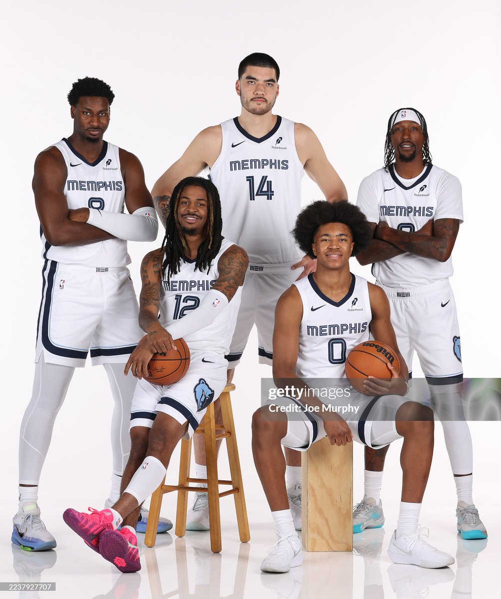 Playoff MEM tweet media