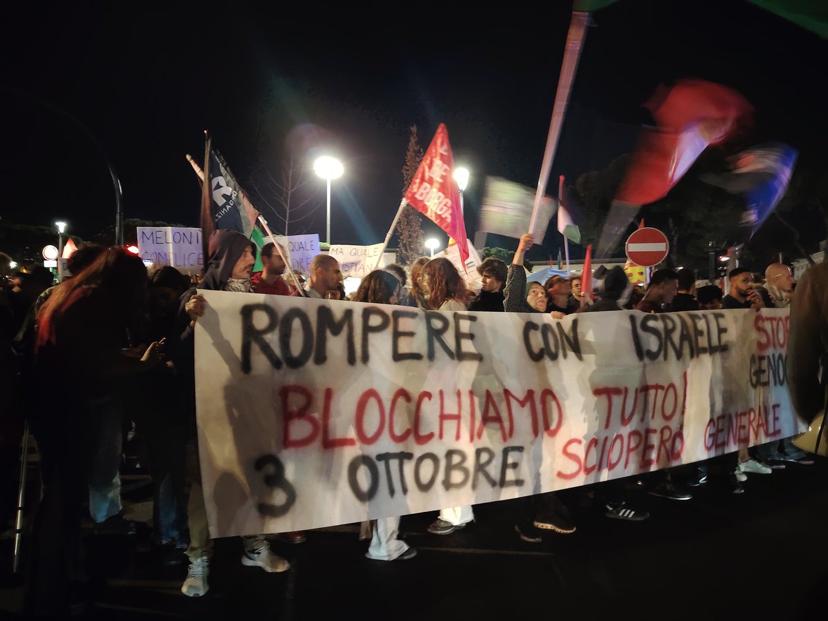 Roma, piazza dei Cinquecento #BlocchiamoTutto #FreePalestine #GlobalSumudFilotilla #scioperogenerale