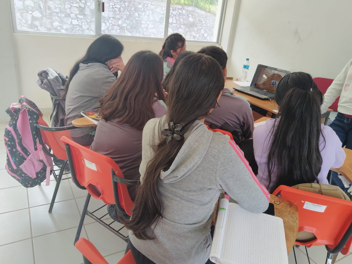 💜Fortalecemos la formación socioemocional con la capacitación de la Cartilla de Derechos de las Mujeres, llegando a cada rincón de nuestra institución. Gracias a <a href="/Claudiashein/">Claudia Sheinbaum Pardo</a> y al <a href="/Gob_Puebla/">Gobierno de Puebla</a> por impulsar este programa. #PorAmorAPuebla #PensarEnGrande #CECyTEPuebla