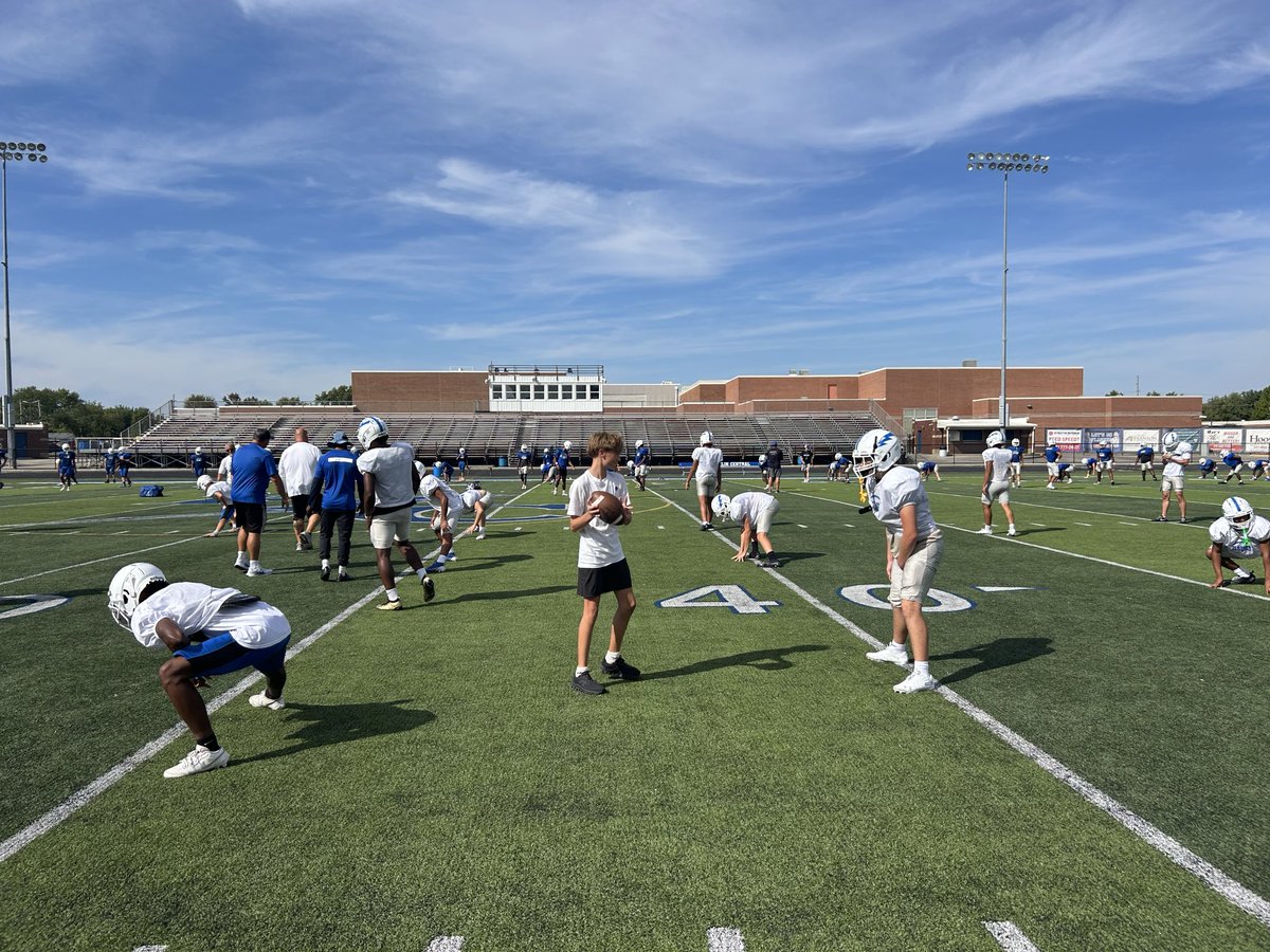Stop 2️⃣0️⃣ Franklin Central

Flashes take on Fishers this week and have a lot of talent with <a href="/TheonlyDJM/">DJ Mitchell</a> , <a href="/MarkellB_18/">Markell Bailey 2028</a> and top ‘27 Jayce Brewer.