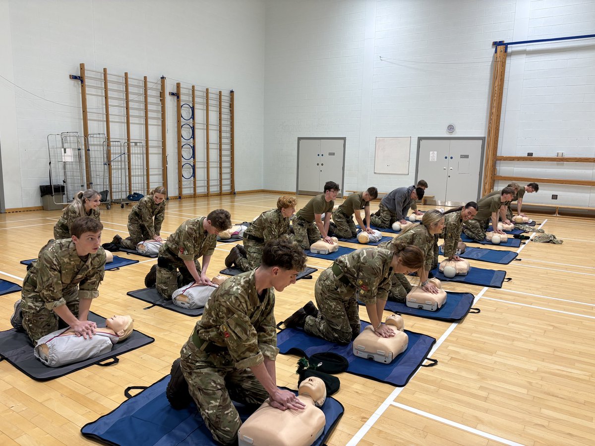 Cadets this evening took part #RSAHLive25 with people from all over the UK learning how to save a life.