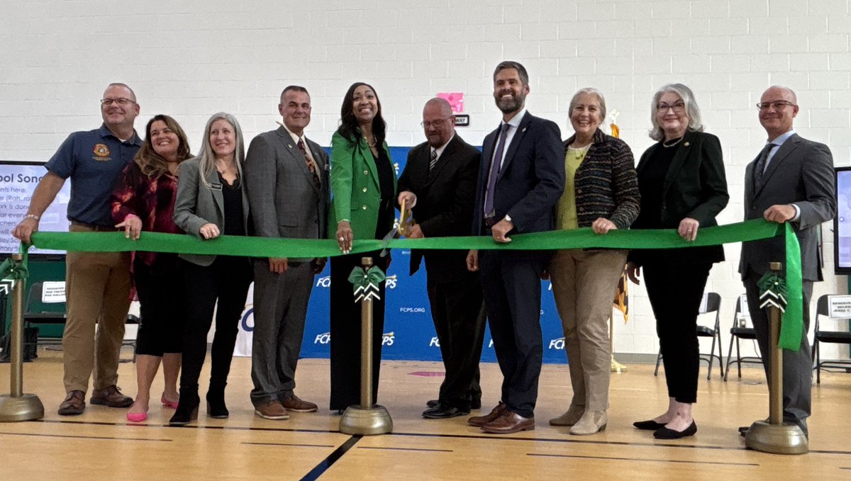 Excited to be at the Ribbon Cutting for the new Valley Elementary School in Jefferson. This beautiful new building replaces the old Valley and expands capacity to 740 students.
