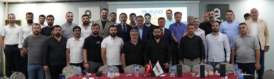 Dost Meclisi toplantımızın konukları,  Defterdarımız  Muhittin Çelebi Şenses, Vergi Dairesi Müdürü Vecdet Kocaosmanoğlu ve Defterdar Yardımcısı Alper Gündoğdu oldu.

Gündeme ilişkin değerlendirmelerde bulunarak iş dünyamızın karşılaştığı sorunlar ve çözüm önerilerini ele aldık.