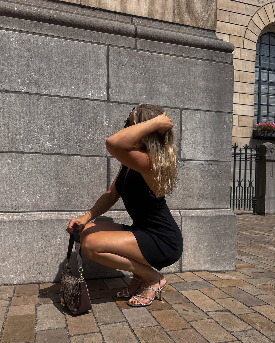 Bouchramak45's tweet image. LittleBlackDress👀