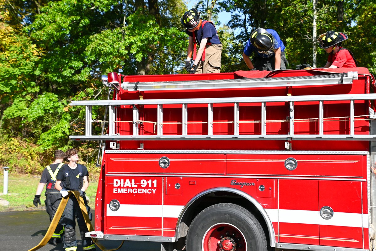 QuestarIII's tweet image. #QuestarIII #BOCES #FireScience students are putting in the work behind the scenes to keep equipment ready when it matters most. Here, students practice breaking down their tools of the trade. While it may not be the most fun part of the job, it&apos;s one of the most important. #CTE