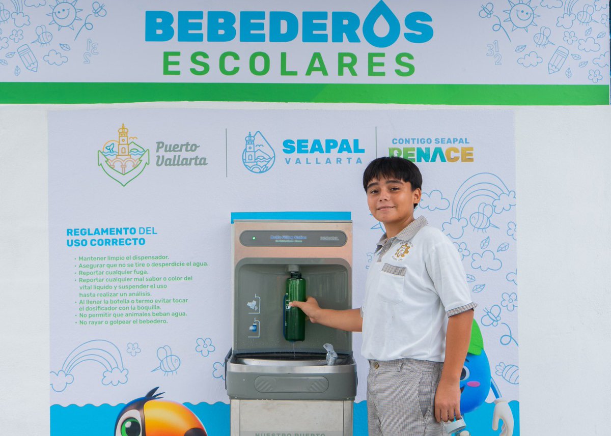 Hoy celebramos el primer año del Gobierno del bien con la inauguración del Domo de la secundaria técnica 56 y el primer bebedero escolar de <a href="/Seapal_Vallarta/">Seapal Vallarta</a>; nos falta mucho por hacer pero vamos avanzando por muy buen camino.