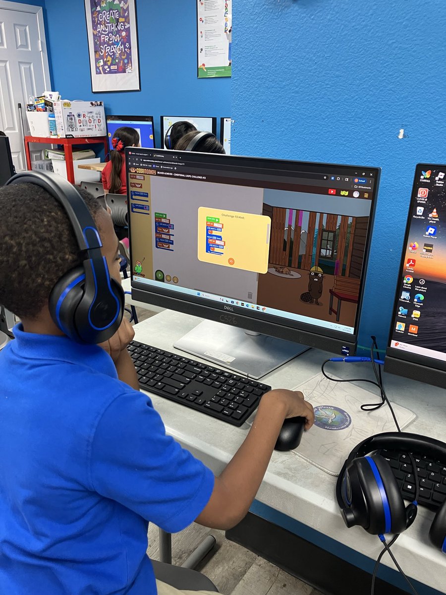javierfaguilar's tweet image. At @efwmaschool our goal is that ALL of our students be successful &amp;amp; have fun on their education. That is why all this week our students working on @CodeMonkeySTU #debugging #computationalthinking #problemsolving  #equity #diversity #inclusion #confidence #AFEteacher #curiosity