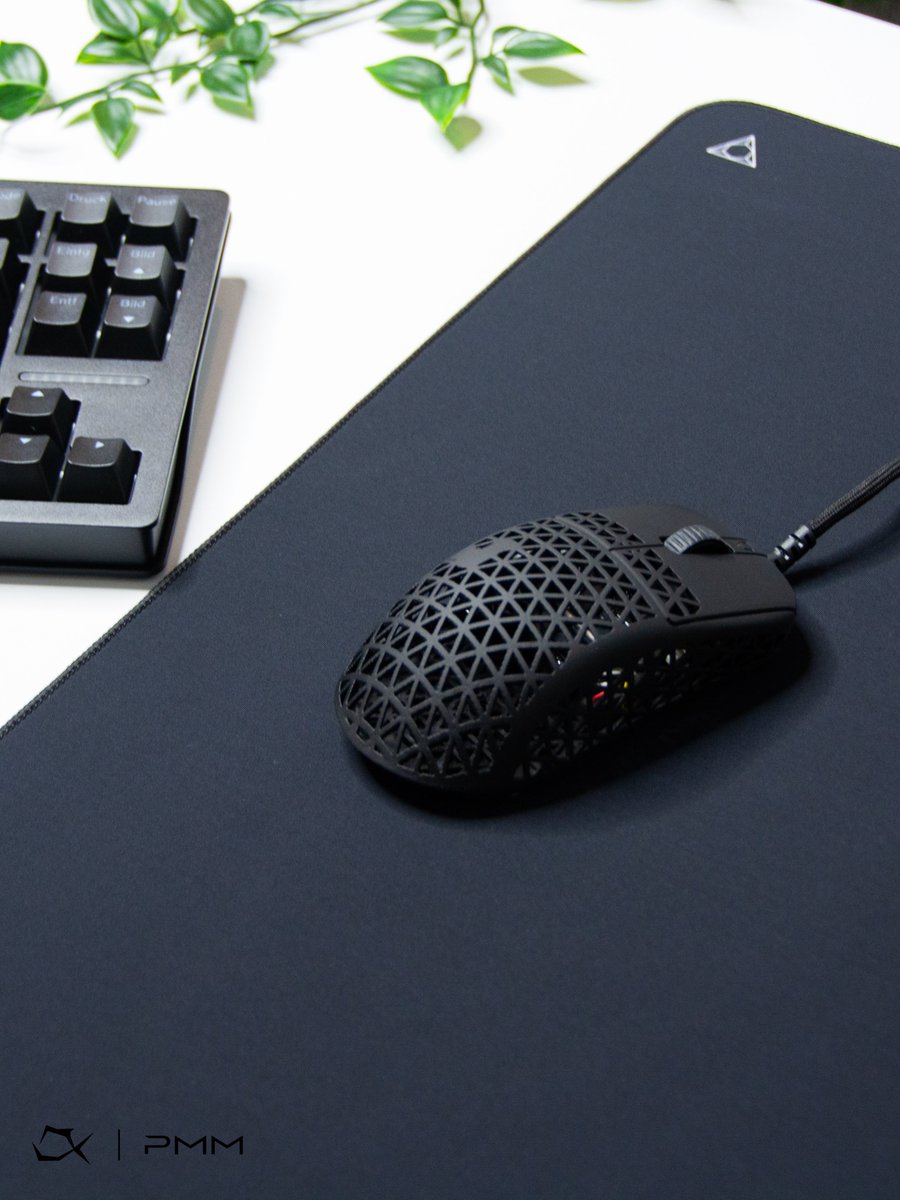 This Sunday, October 5th.

Mousepads return to what they were meant for: Performance.

Get ready for:
500x500mm
// S2P – Speed – Mid Base
// C1P – Control – Soft Base

8PM Germany | 2PM New York