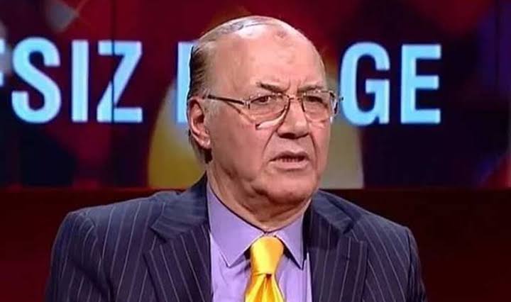 🔴 Necmettin Batırel: Ekonomik kriz içinde diyenler! Bu kadar servet nasıl oldu.

🔹Servet içinde yüzüyoruz.

🔹68 milyon kişinin cep telefonu var

🔹30 milyon kişinin otomobili var

🔹52 milyon kişinin evi var

🔹Yastık altında 363 milyar$ altın var.

🔹Bankalarda vatandaşın