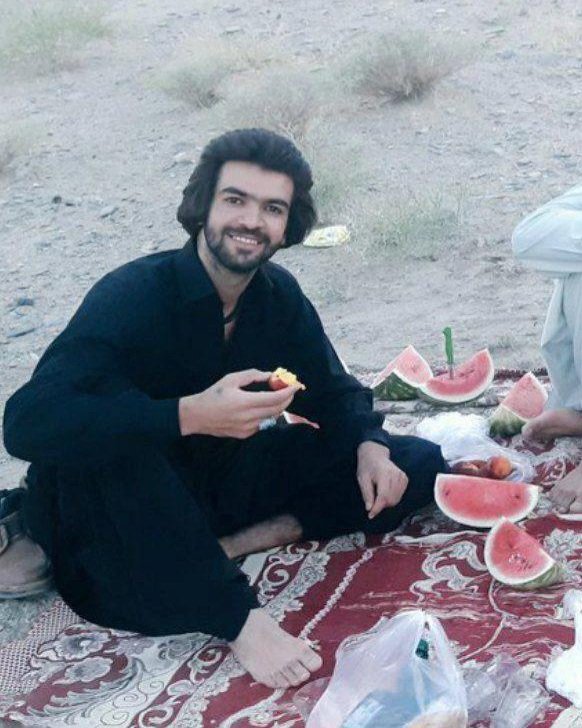 sonofniche's tweet image. خدانور نماد مظلومیت بود، هیچوقت فراموش نمیشی..
#خدانور_لجه‌ای