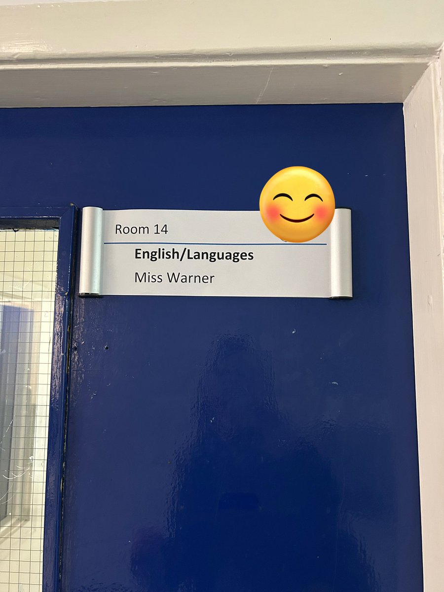 Halfway through the first half term 🫶🏻 Adore my new classroom and most importantly I am enjoying my new role as a Teacher of English and Languages. When I did my joint honours degree in English Lang and French, this is exactly what I had in mind for my future. Very happy 💕