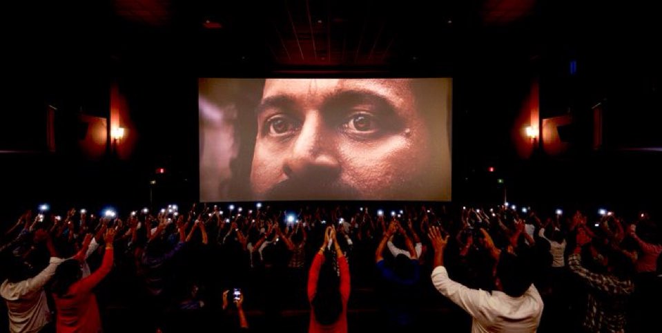 Darshanforreal's tweet photo. DIVINEE BLOCKBUSTERRR
Always fascinated to know our mythological folklore, what better ways than this, Another National Award loadinggg 
for @shetty_rishab sir,#rukminivasanth excels in her part, Cinemotagraphy and Visual effects are top notch https://t.co/CB4SPViBHV