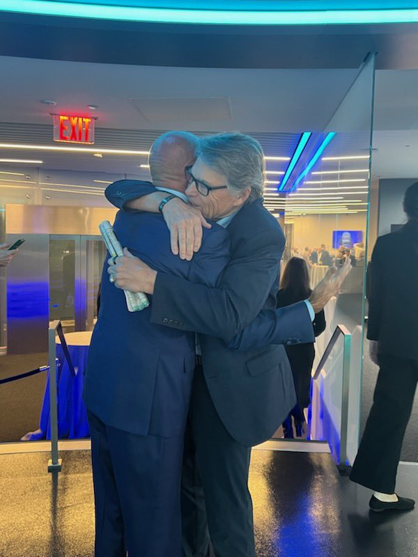 Rick Perry tweet media