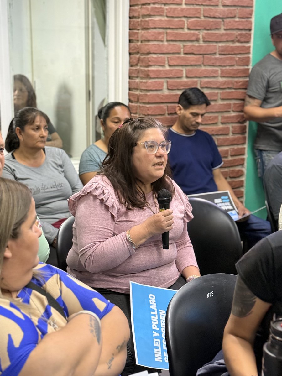 RossiAgustinOk's tweet photo. Terminamos el día en San Javier, compartiendo una nueva Asamblea Ciudadana 🇦🇷

Seguimos escuchando a cada santafesino y santafesina que encuentra en Fuerza Patria una nueva esperanza. ¡Gracias por sumar sus fuerzas ! ❤️ https://t.co/UEp7fKoUor