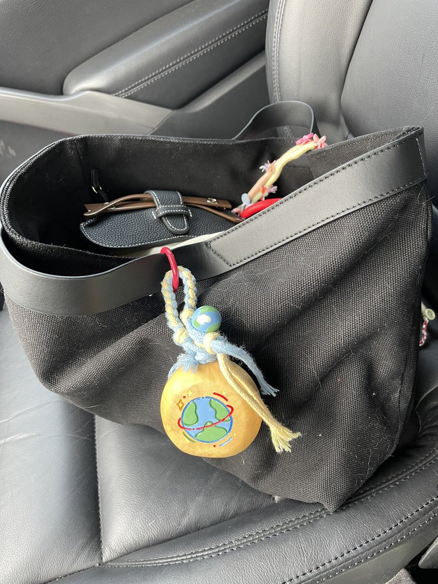 olioliviaw's tweet photo. Daily bags 
#bags https://t.co/DzDvxkPO6e