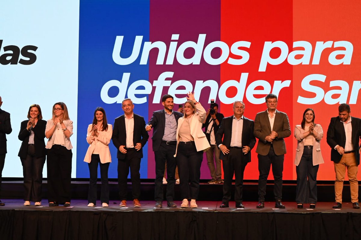 Hoy en Rosario reafirmamos nuestro compromiso: vamos a defender a Santa Fe en el Congreso, porque nuestra provincia es ejemplo de cómo se saca un país adelante con trabajo, gestión y producción. Unidos para defender Santa Fe.