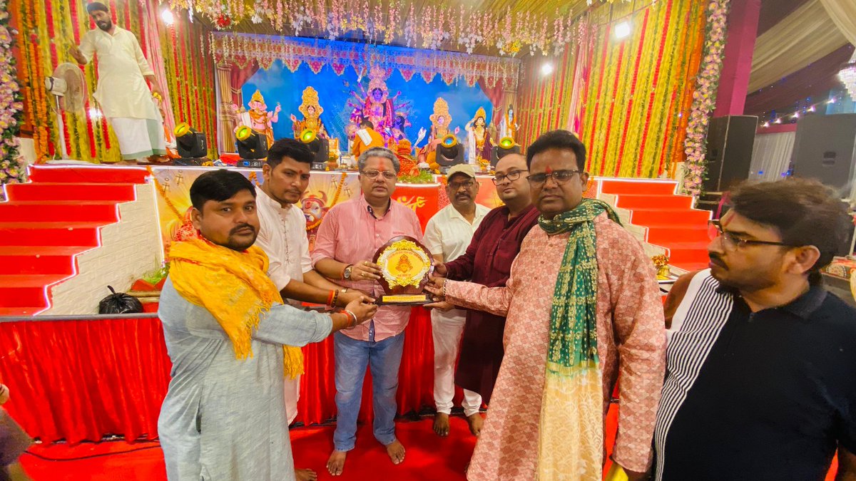Dr Anirudh Gupta participated in "Maa Durga"  Pooja Celebrations organised by the Railway Department during which he took blessings from the Goddess for the peace and prosperity for all people of the society.