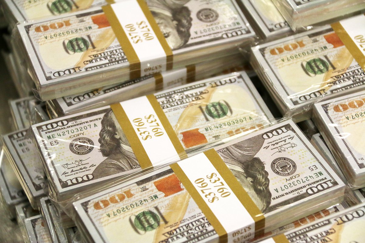 borderObserver's tweet image. It is not a crime to carry more than $10,000, but it is a federal offense #not to #declare currency or monetary instruments totaling $10,000 or more to a #CBP officer upon entry or exit from the U.S. or to conceal it with intent to evade reporting requirements.

qt-faqs-078