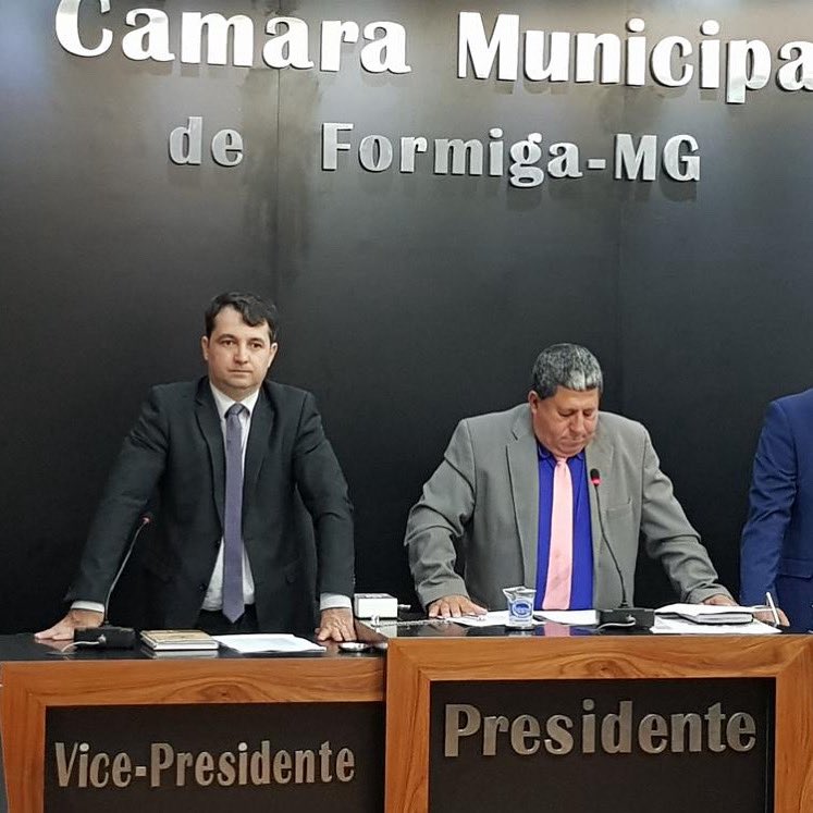 SandrinhoLoopin's tweet photo. 🏛️ Hoje celebramos o Dia do Vereador!
Nossa homenagem ao querido vereador Piruca, em seu 6º mandato: exemplo de generosidade, dedicação e amigo leal. Sempre atuando com humildade e coração aberto em prol do cidadão. #diadovereador #onossovereador https://t.co/Gvb01QEPau