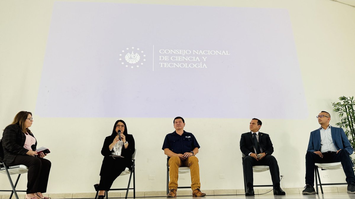 CONACYT desarrolló el Foro Triple Hélice :
“Alianzas estratégicas para el desarrollo productivo en El Salvador: La ciencia y la tecnología como motores de transformación y creación de conocimiento" en el marco de la #SemanadelaCienciayTecnologia
