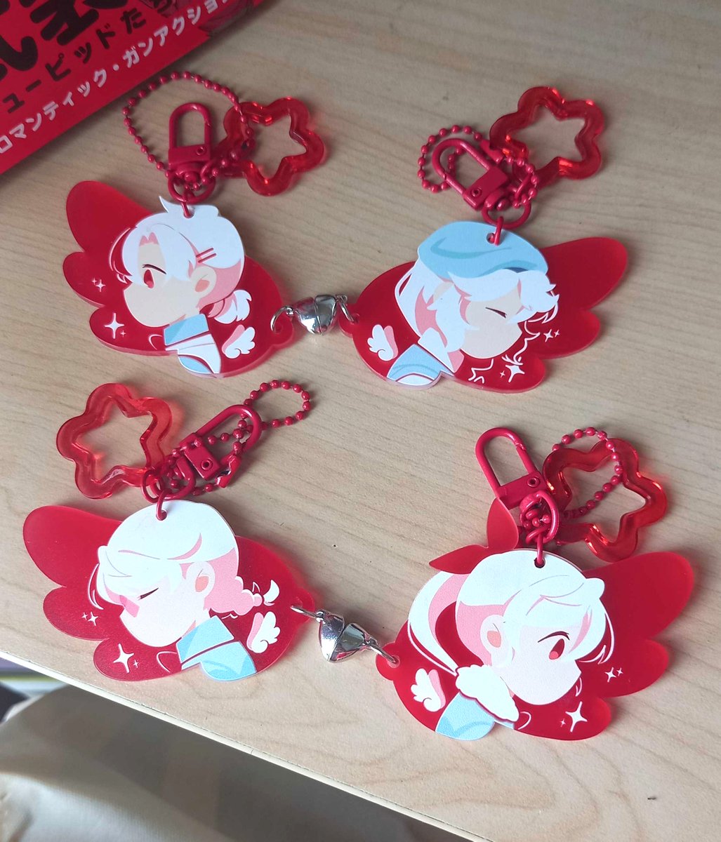 bebekpelik's tweet image. frosted keychain samples arrived last night 💥 #cf21
