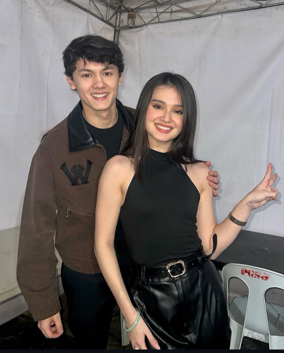 CharmaineS73573's tweet photo. Goodmorning🙈🧸🌻

#Kish #KiraBalinger #JoshFord https://t.co/KIRTTZUid5