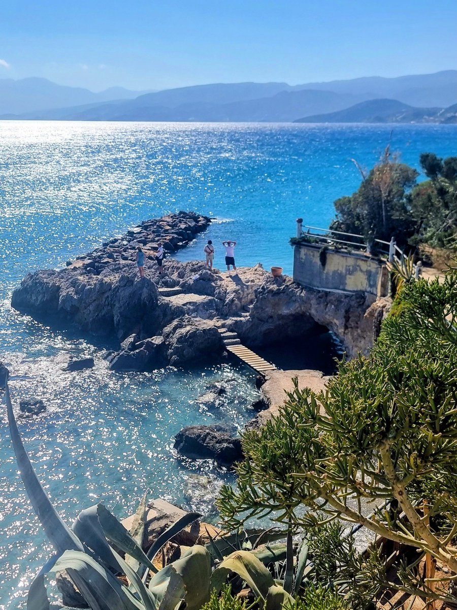 GreeceTours's tweet image. Spring Awaits in the Greek Islands.
The winds soften. The light turns honeyed. And the islands begin to stir.

→ AnemosTours.com

#GreekIslands #SpringInGreece #AnemosTours #MediterraneanUnfiltered #TravelAwaits