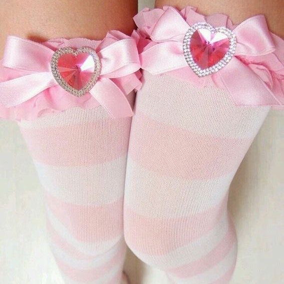 Iegwarmers's tweet photo. lil cupcake 🧁₊˚⊹⋆ https://t.co/kZn2SvhQrW