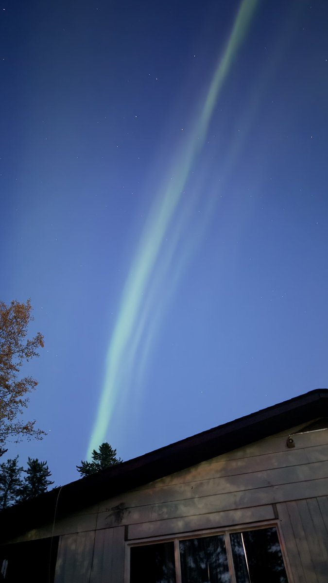 rjayroldan's tweet image. @AuroraNotify  the #aurora is out now