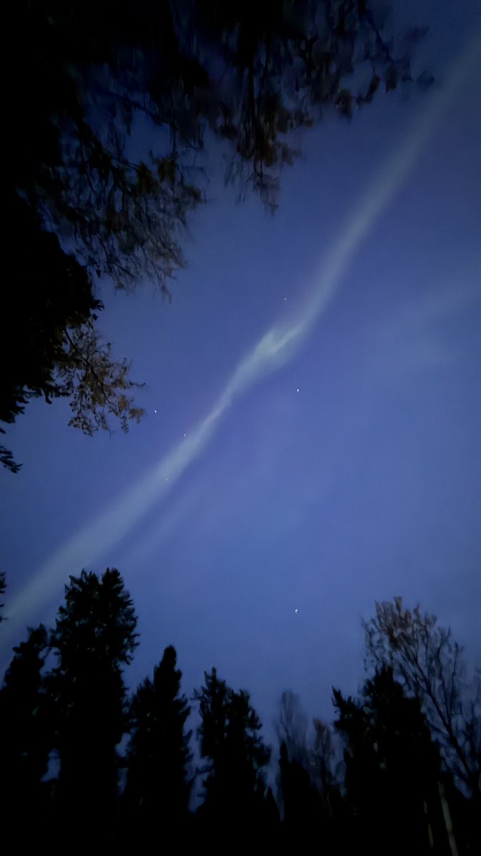 rjayroldan's tweet image. @AuroraNotify  the #aurora is out now