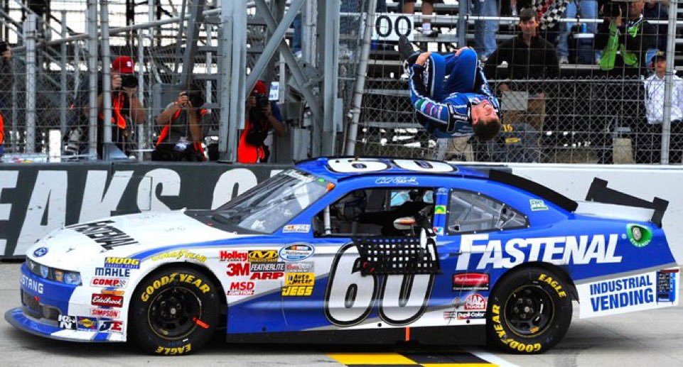 LegendsNascar's tweet image. Carl Edwards won the 2011 OneMain Financial 200 at Dover 14 years ago today. 🏁 

#ConcreteCarl 🏁 #TheMonsterMile