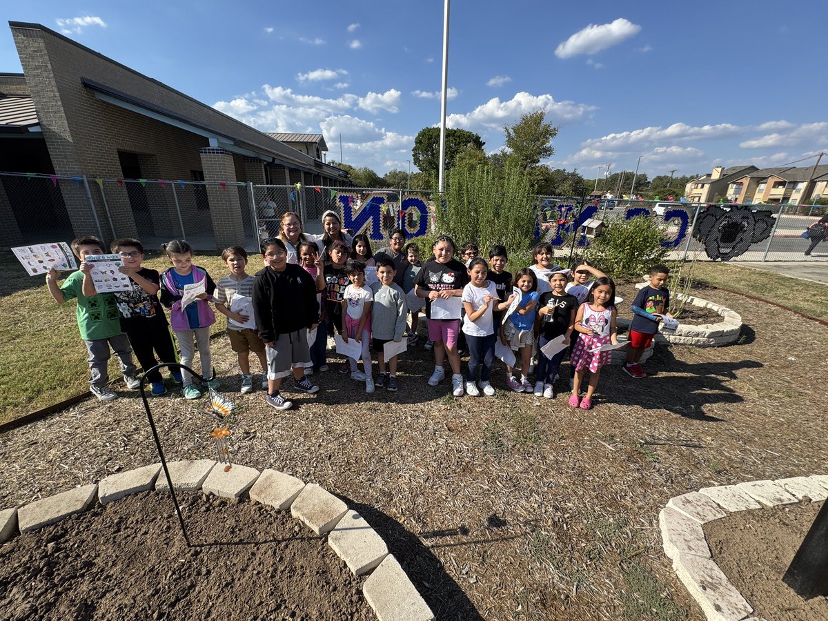 JanetteFMendez's tweet image. 🌱 Presenting… 25 little Koalas diving into the magic of our garden! Hands in the soil, hearts full of wonder 🐾🪴 A brand new adventure begins—with fluttering butterfly friends to guide the way! 🦋 @NISDCarlosCoon @NISDElemScience #KoalityGardenClub #ButterflyMagic