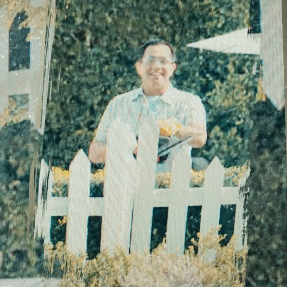 I got to play a gardener on a commercial shoot—and let me tell you, I have a whole new respect for people with green thumbs.

#CommercialShoot #GardenLife #SetLife #GreenThumbWannabe #FlowerPower #OutdoorFun #ActingAdventures #NatureMoments #BloomAndGrow #behindthescenesphotos