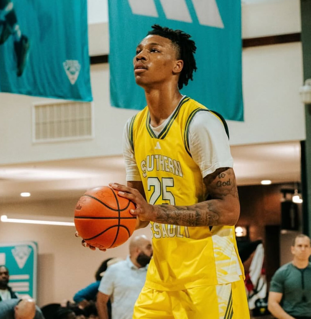 DSTRKT Digital (@dstrktdigital) on Twitter photo Three 4 ⭐️ prospects are set to announce their commitments this week
Kayden Allen – Wednesday
Abdou Toure – Friday
Davion Adkins – Sunday
We examine each players recruitment and provide predictions on where they’re likely to commit
Full article 👇
dstrktdigital.com/varsity-vault/… Three 4 ⭐️ prospects are set to announce their commitments this week
Kayden Allen – Wednesday
Abdou Toure – Friday
Davion Adkins – Sunday
We examine each players recruitment and provide predictions on where they’re likely to commit
Full article 👇
dstrktdigital.com/varsity-vault/…